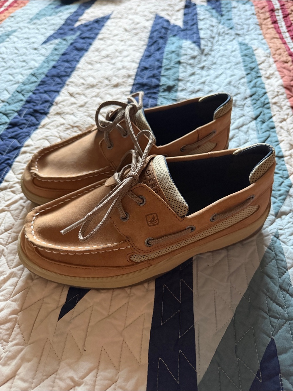 Sperry Men's Light Brown Leather Boat Shoes with Lace-Up